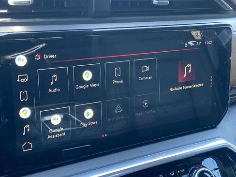 Used 2022 GMC Sierra 1500 Denali w/ Denali Reserve Package AWD/4WD image 9