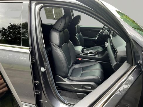 Used 2025 Honda Pilot Touring image 30