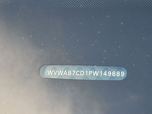 Used 2023 Volkswagen Golf 20th Anniversary Edition image 12