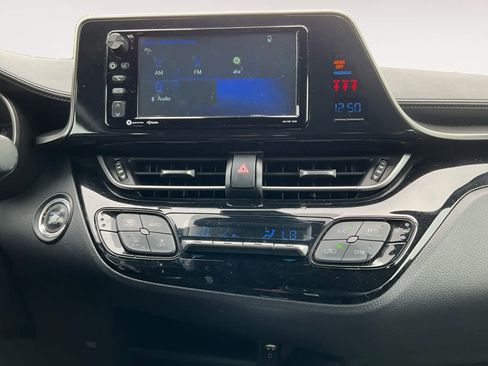 Used 2018 Toyota C-HR XLE FWD image 13