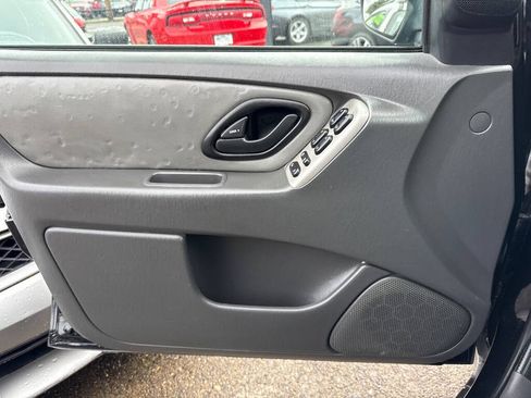 Used 2006 Ford Escape XLT image 21