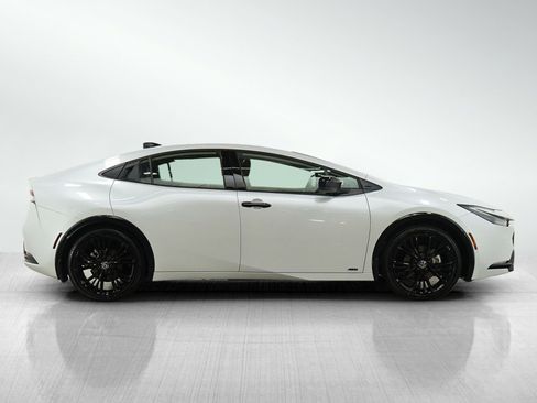 Used 2025 Toyota Prius AWD image 6