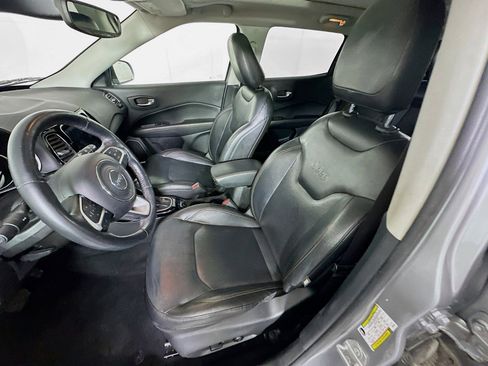 Used 2018 Jeep Compass Limited w/ Navigation Group AWD/4WD image 13