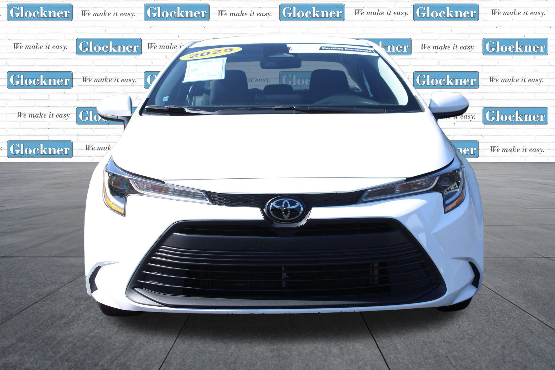 Used 2025 Toyota Corolla LE FWD image 2