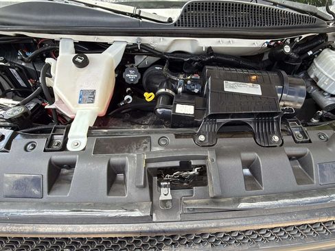 Used 2019 Chevrolet Express 3500 Extended w/ Driver Convenience Package RWD image 17