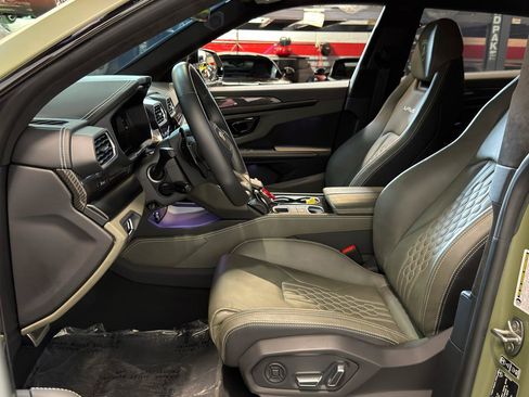 Used 2024 Lamborghini Urus S AWD/4WD image 15