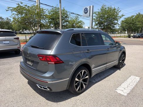 Used 2022 Volkswagen Tiguan SEL R-Line image 14