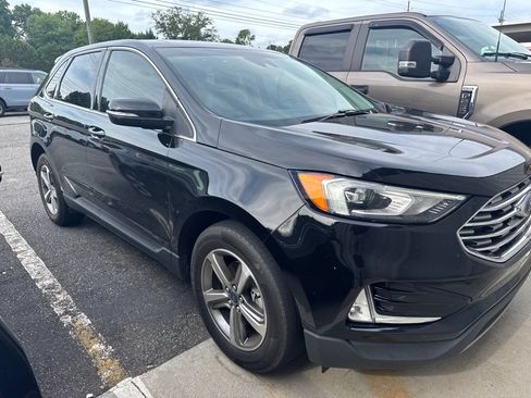 Used 2019 Ford Edge SEL w/ Equipment Group 201A FWD image 3