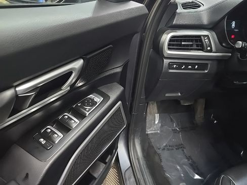 Used 2021 Kia Telluride S AWD/4WD image 30