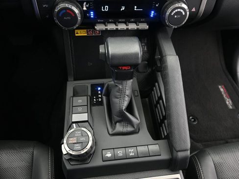 Used 2025 Toyota 4Runner TRD Off-Road Premium w/ Tow Technology Package AWD/4WD image 30