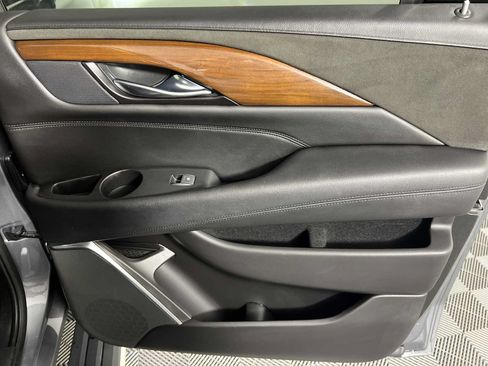 Used 2020 Cadillac Escalade ESV Premium Luxury w/ Escalade Sport Edition RWD image 25