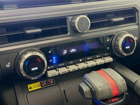 Used 2024 Toyota Tacoma TRD Pro image 16