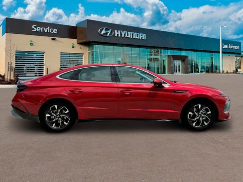 New 2025 Hyundai Sonata SEL image 9