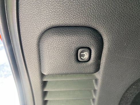 Used 2019 Jeep Grand Cherokee Altitude AWD/4WD image 49
