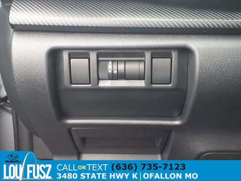 Used 2024 Subaru Crosstrek 2.0i Premium image 21