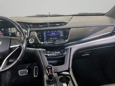 Used 2022 Cadillac XT6 Sport w/ Technology Package AWD/4WD image 9