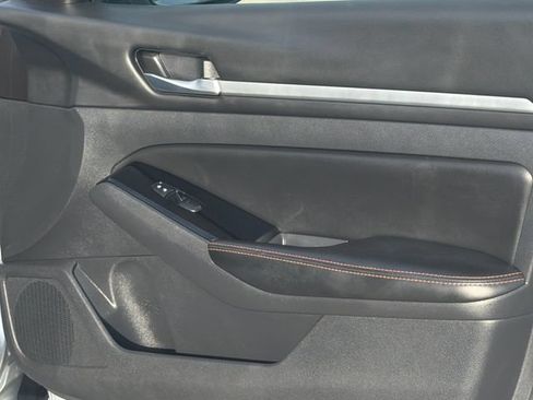 Used 2024 Nissan Altima 2.5 SR FWD image 17