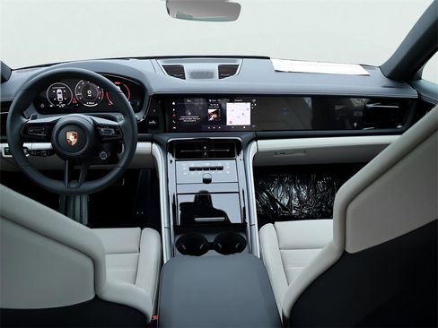 New 2026 Porsche Panamera image 19