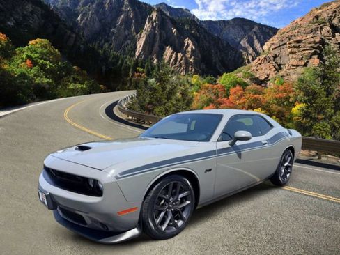 Used 2023 Dodge Challenger R/T w/ Blacktop Package RWD image 2