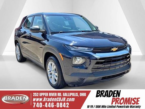 Used 2021 Chevrolet TrailBlazer LS FWD image 1