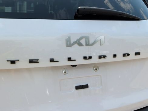 Used 2022 Kia Telluride EX w/ EX Premium Package AWD/4WD image 41