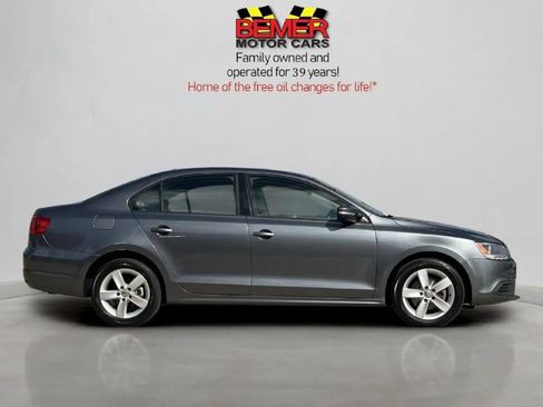 Used 2012 Volkswagen Jetta TDI image 6