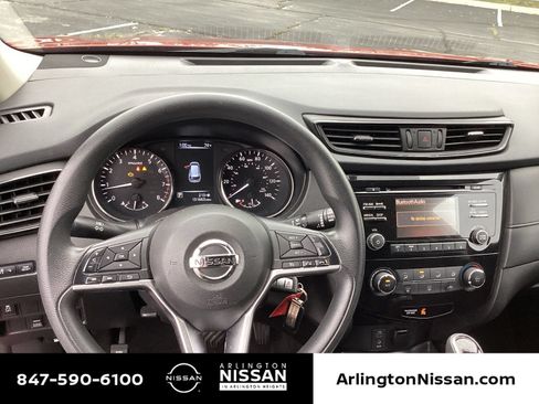 Used 2017 Nissan Rogue S w/ S Appearance Package AWD/4WD image 1