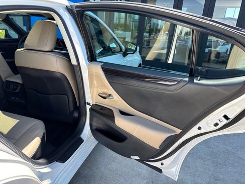 Used 2019 Lexus ES 350 w/ Premium Package FWD image 14