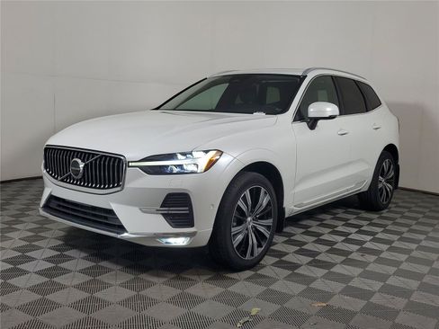 Certified 2023 Volvo XC60 B5 Plus w/ Protection Package Premier FWD image 3