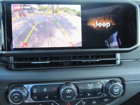 New 2026 Jeep Wrangler Unlimited Rubicon AWD/4WD image 28
