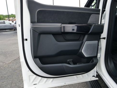 Used 2024 Ford F150 Lightning Platinum AWD/4WD image 34