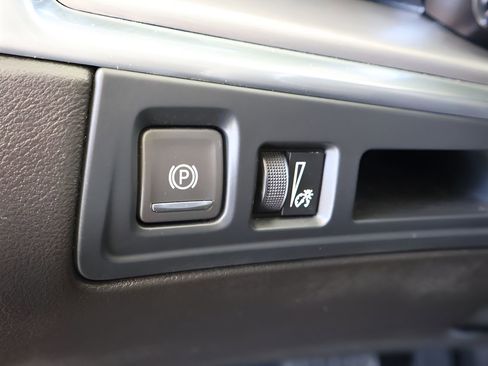 Certified 2023 Cadillac XT5 Luxury image 19