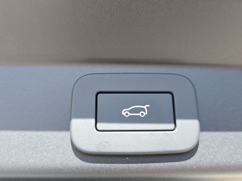 New 2025 Land Rover Range Rover Sport Dynamic SE image 13