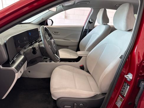 Used 2025 Hyundai Kona SEL AWD/4WD image 13