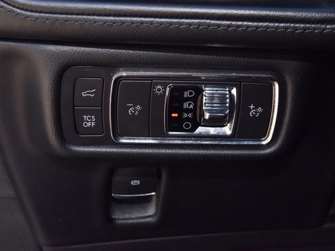 Used 2022 Lincoln Nautilus FWD w/ Premium Package image 31