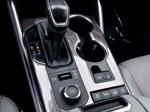 Used 2021 Toyota Highlander Limited image 27