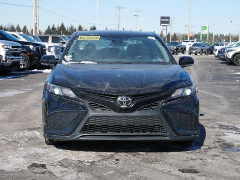 Used 2024 Toyota Camry SE image 2