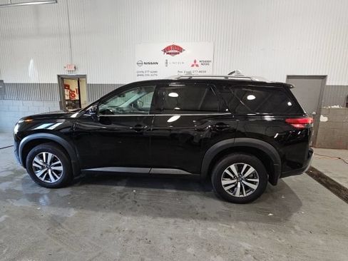 Certified 2025 Nissan Pathfinder SL AWD/4WD image 5