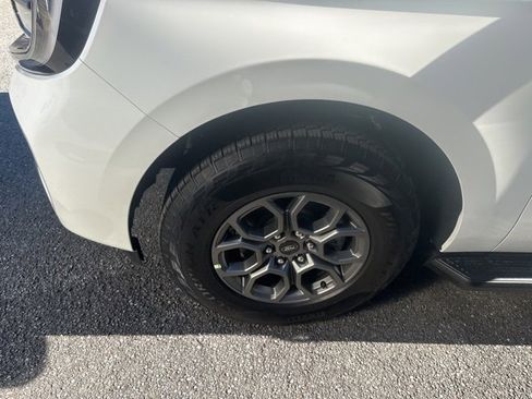 New 2025 Ford Expedition Active image 10