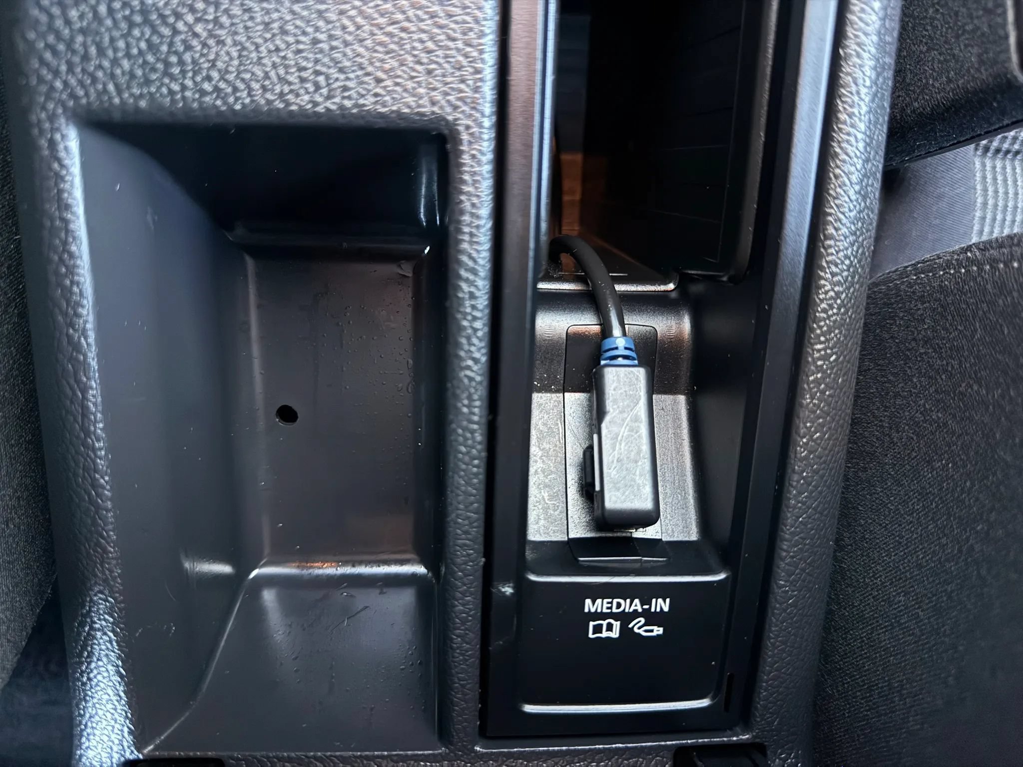 Used 2013 Volkswagen Golf 4-Door FWD image 35