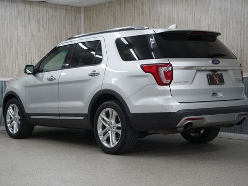 Used 2016 Ford Explorer Limited image 7