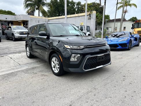 Used 2020 Kia Soul S image 4