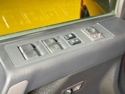 Used 2014 Nissan Titan SV w/ SV Premium Utility Package image 24