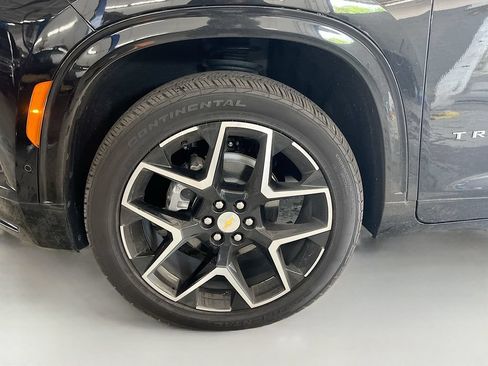 Used 2026 Chevrolet Traverse High Country FWD image 33