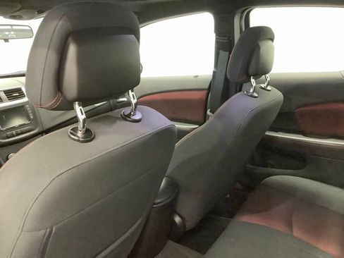 Used 2012 Dodge Avenger SXT Plus image 8