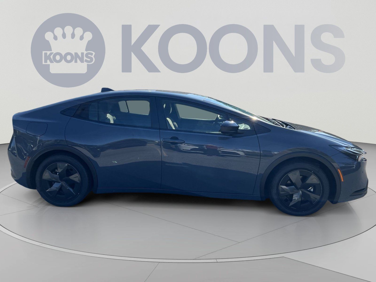 Used 2025 Toyota Prius Plug-In Hybrid FWD image 8