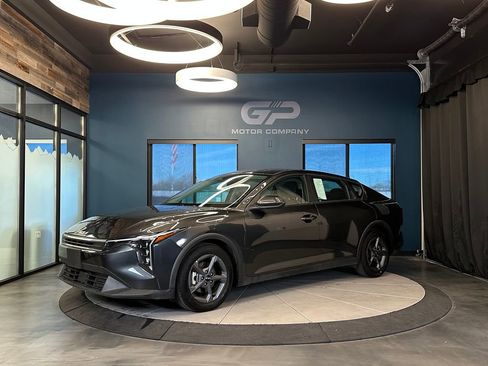 Used 2025 Kia K4 LXS FWD image 7