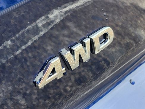 New 2025 Nissan Pathfinder SV image 8