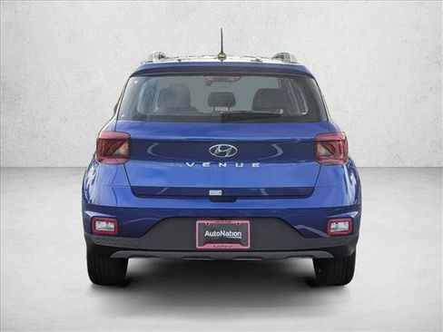 New 2025 Hyundai Venue Limited image 7