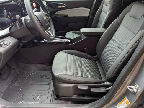 New 2026 Chevrolet Trax LT w/ Driver Confidence Package FWD image 10